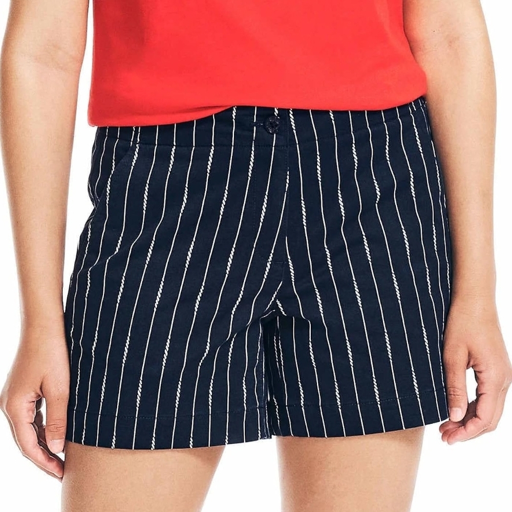 Nautica Womens Midweight Mid-Rise Twill Shorts - 8, Regular